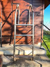 Scaletta per piscina