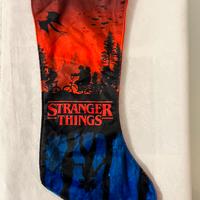 Calza befana stranger things con funko kinder joy