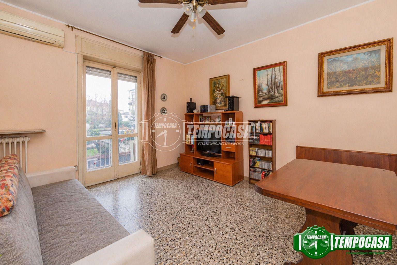 Voghera - Via Piave - 4 locali + BOX - Vista 2