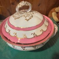 Antica zuppiera in porcellana vittoriana