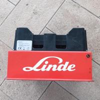 caricabatteria per transpallet elettrico 