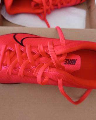 scarpe da calcio Nike 38.5