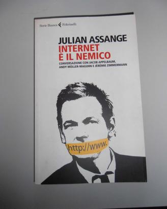 Julian Assange, tre libri nuovi