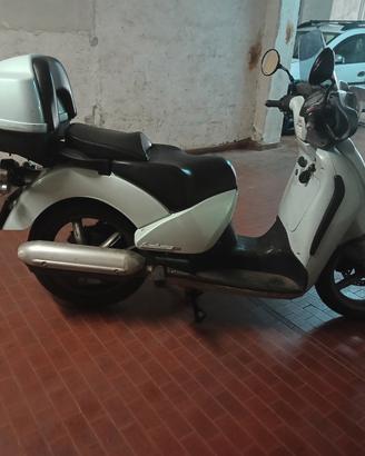 Aprilia Scarabeo 200