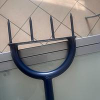 Aeratore a Chiodi per Prato tuto in Metallo