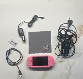 Play Station PSP 1004 Rosa con Giochi e Varie