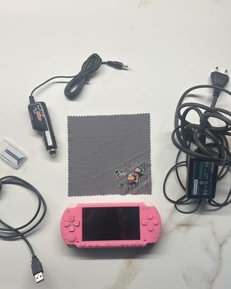 Play Station PSP 1004 Rosa con Giochi e Varie