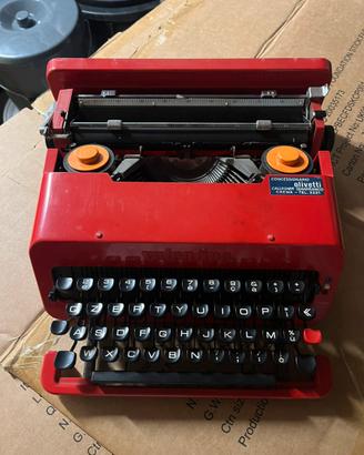 Macchina da scrivere Olivetti Valentine