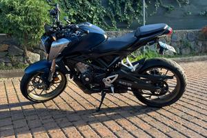 cb 125 r