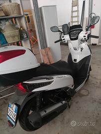 Kymco People 300 Gt 42000 km 30 cv