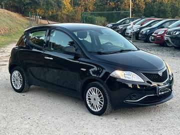 Lancia Ypsilon 1.2 69 CV 5 porte Silver