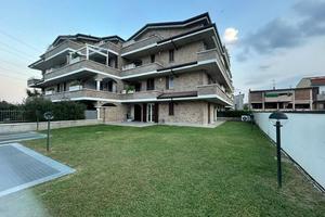 Appartamento di 139 m² con 3 locali e box auto a S