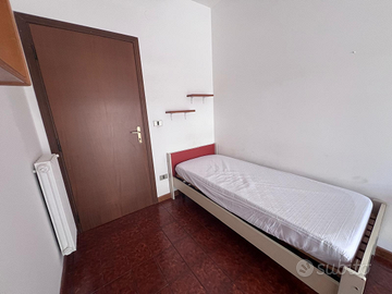 4 camere a studenti o famiglie intero appartamento