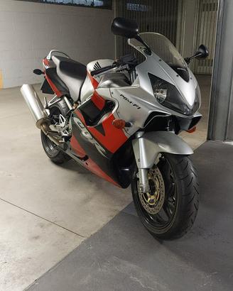 cbr600f del 2003