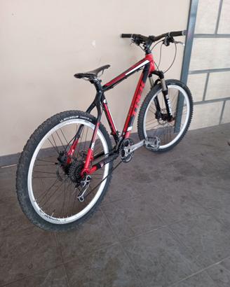 Bicicletta Mountain Bike Trek