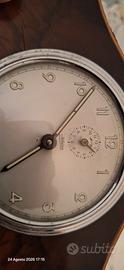 sveglia e orologio