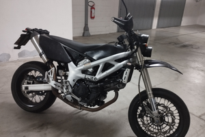 Suzuki sv650 Motard special 2001