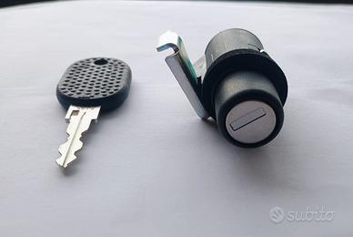 Serratura portellone Fiat Panda 1a serie