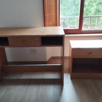 Scrivania, comodino e tavolo