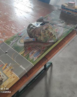 gioco latta aeroporto"International Airways",