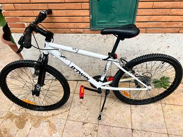 Bici Btwin Rockrider 300.