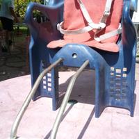 Seggiolino bimbi rimovibile con staffe a telaio