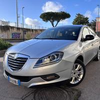 Lancia delta 1.6 mtj  120 cv 2010 super full opt