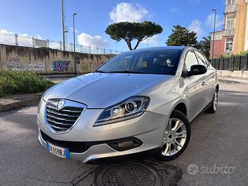 Lancia delta 1.6 mtj  120 cv 2010 super full opt