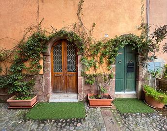 Nel centro storico di Bosa, casa indipendente