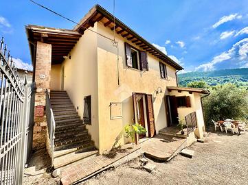 PORZIONE DI BIFAMILIARE A SPOLETO