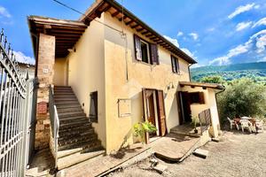 PORZIONE DI BIFAMILIARE A SPOLETO