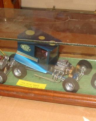 Tre California Show Cars in teca di legno e vetro