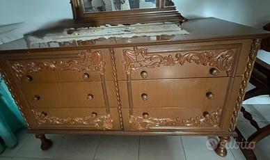 Comò con specchiera