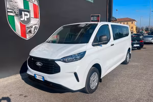 Ford TOURNEO CUSTOM 2.0 TITANIUM 9 POSTI NOLEGGIO 