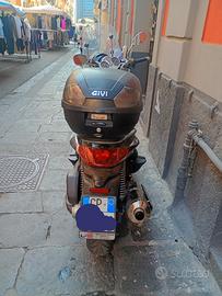 Beverly 500 