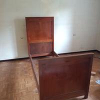 Struttura letto una piazza in legno di ciliegio 