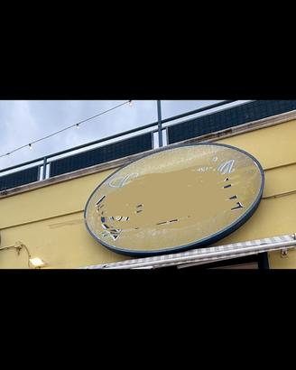 Insegna luminosa ovale 2,5mt x 1,5mt