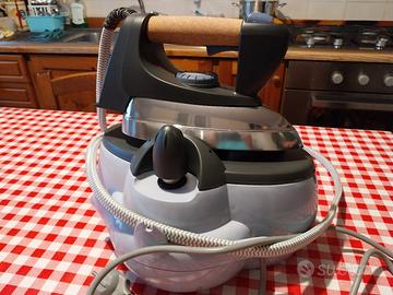 ferro da stiro con caldaia nuovo senza confezione.