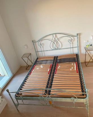 Letto matrimoniale in ferro battuto
