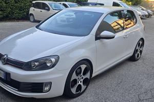 Volkswagen Golf 2.0 TSI 3p. GTI
