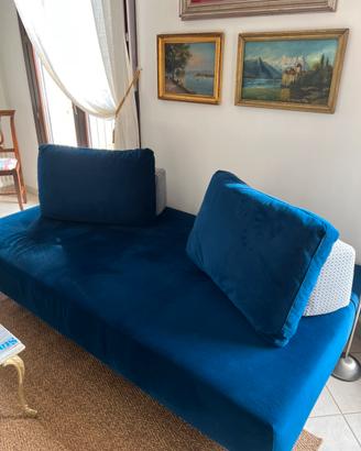 Divano letto con schienali amovibili