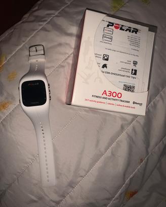 Polar A300 orologio fitness bluetooth