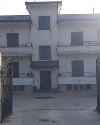 Appartamenti Arredati mt. 130