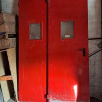 Porta tagliafuoco a 2 ante.