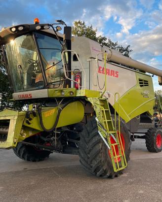 Mietitrebbia Claas Tucano 430 Montana 4