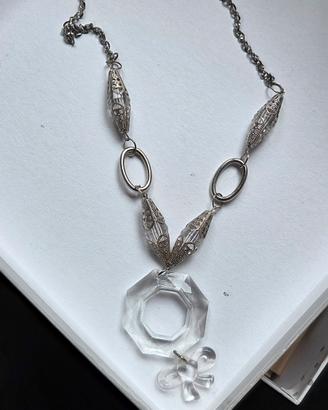 Collana lunga con pendente cristallo