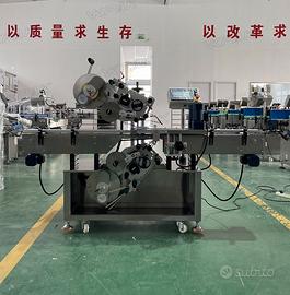 Etichettatrice superiore e inferiore