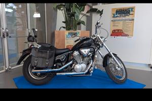 Honda Shadow vt600 lieve incidente 