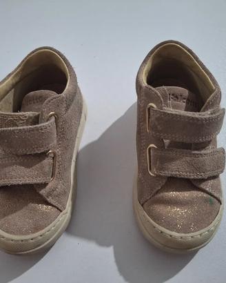 Scarpine con strappi Falcotto