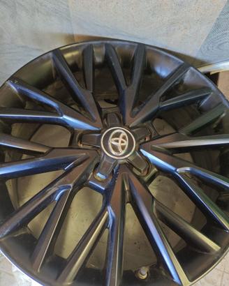 4 cerchi in lega 18” per Toyota C-HR